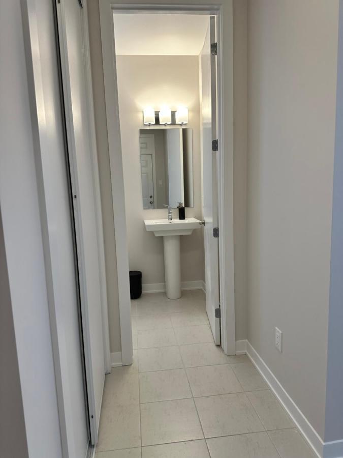 The Stay Lounge Ottawa Bagian luar foto